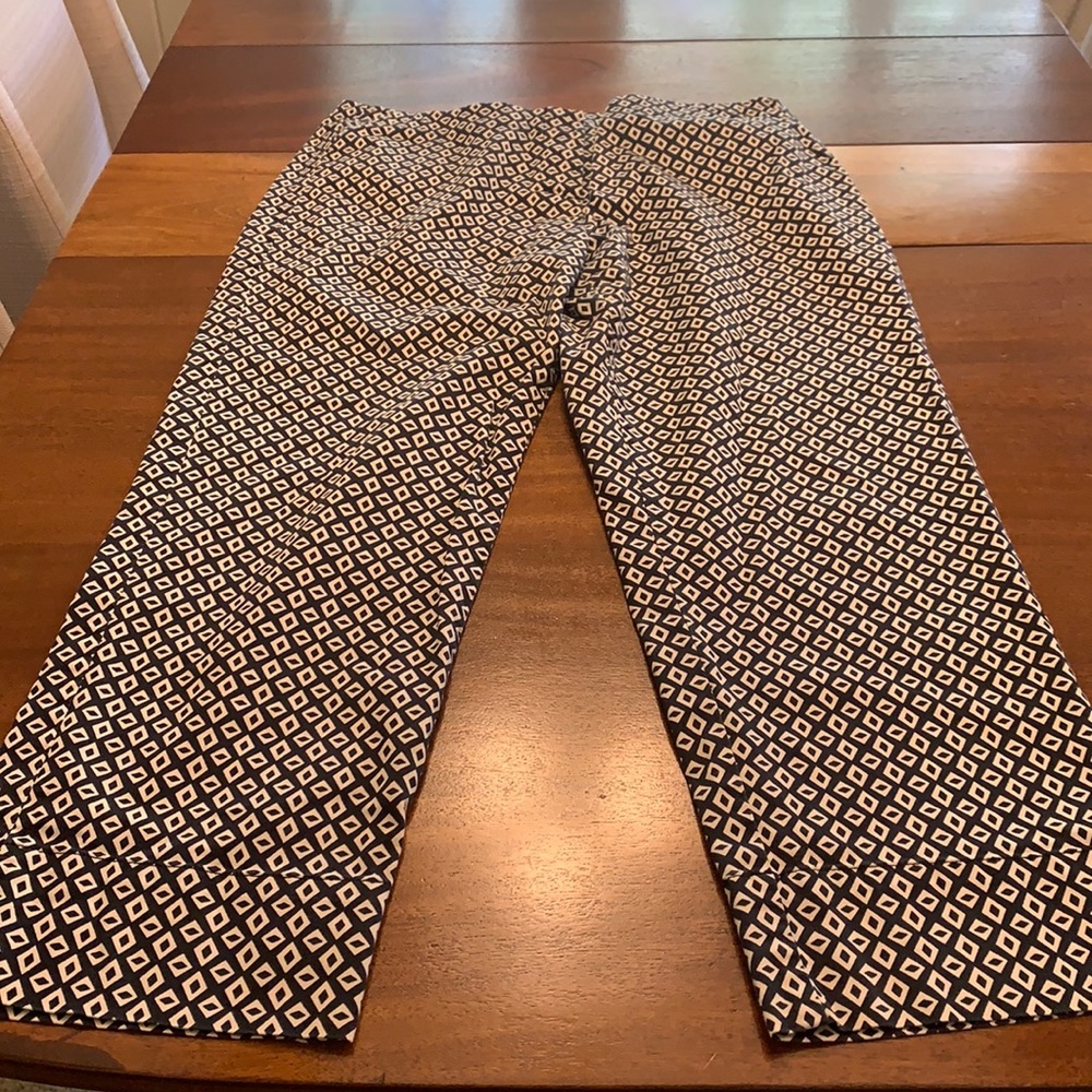 CAbi Capris black and white pattern